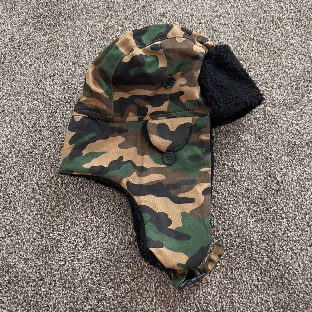 NWT boys camo trapper hat